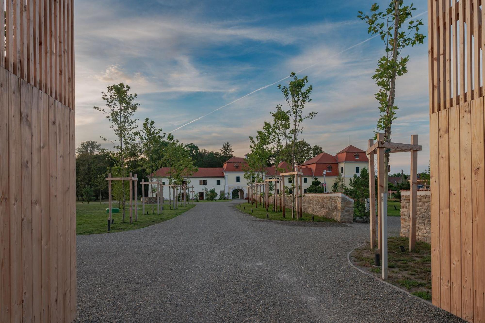 Ugron Castle Fiatfalva Cristuru Secuiesc Exterior foto