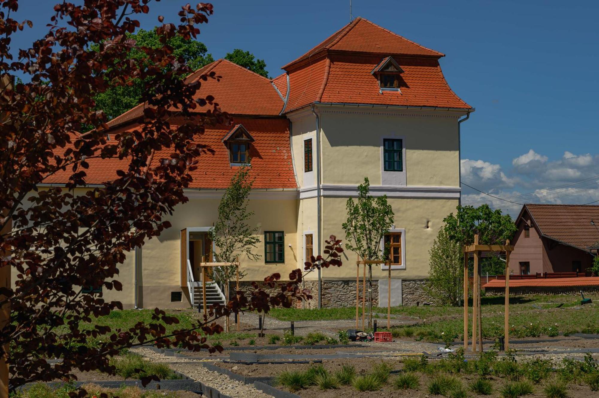 Ugron Castle Fiatfalva Cristuru Secuiesc Exterior foto
